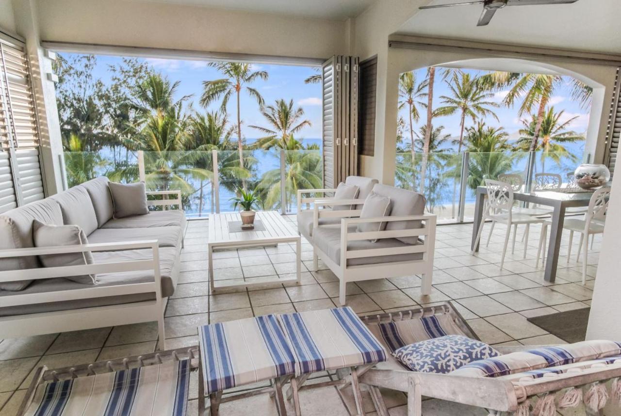 Island Views Beachfront Apartments Palm Cove Bagian luar foto