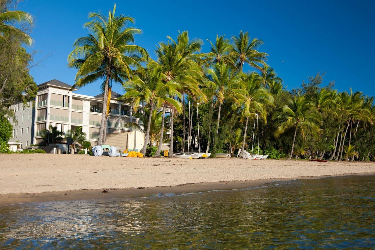 Island Views Beachfront Apartments Palm Cove Bagian luar foto