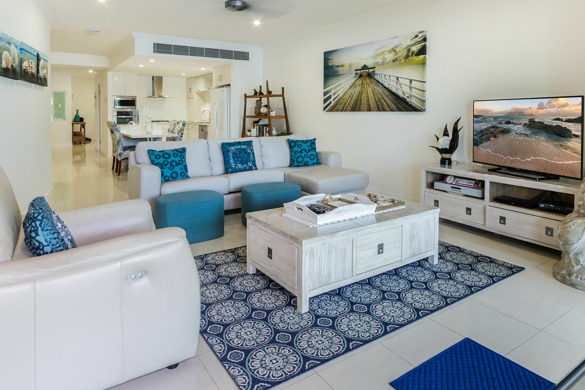 Island Views Beachfront Apartments Palm Cove Bagian luar foto