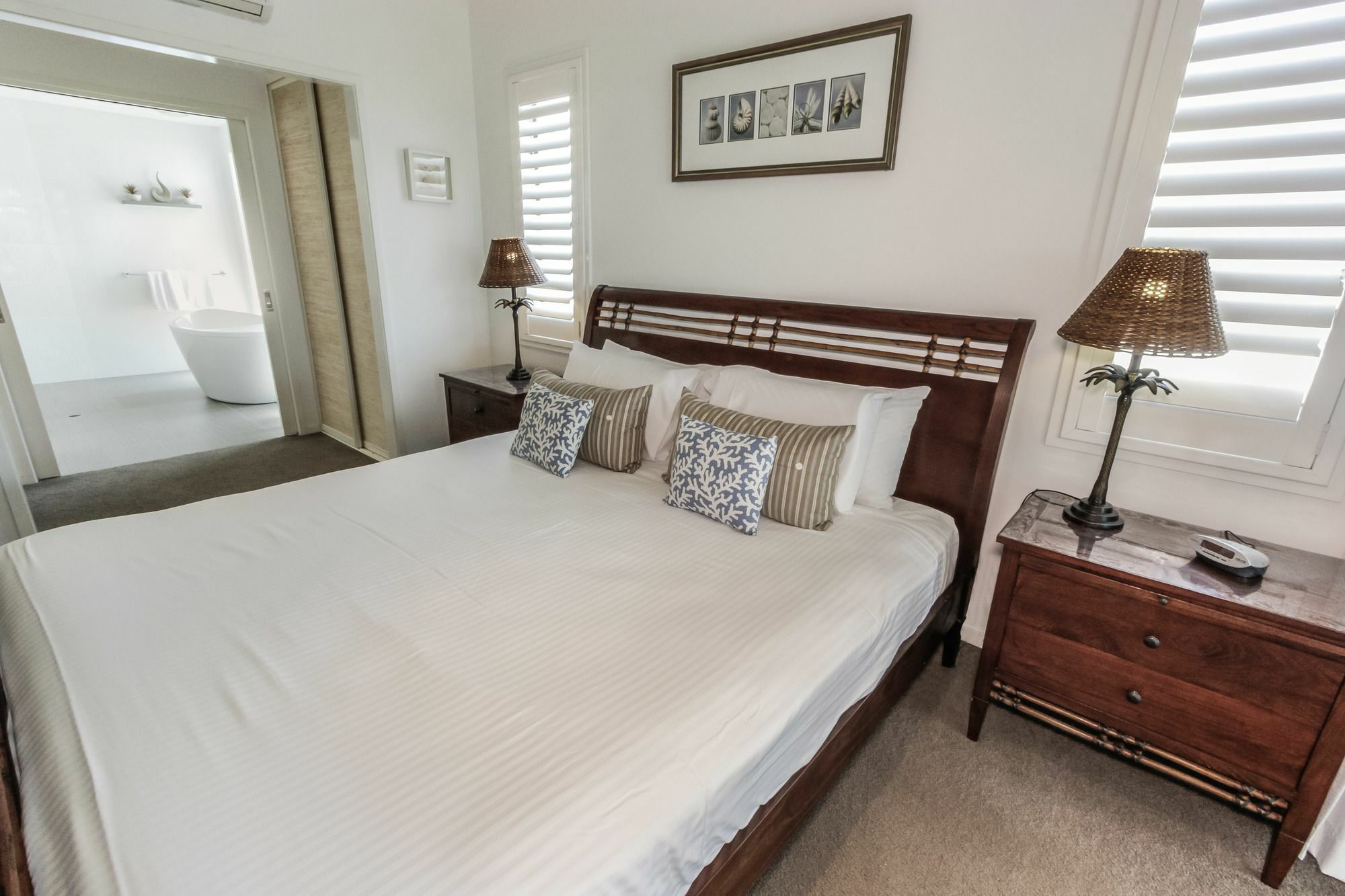 Island Views Beachfront Apartments Palm Cove Bagian luar foto